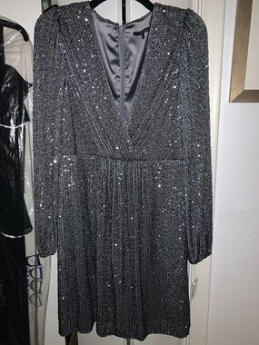 Alex Marie Silver Sequin V-Neck Long Sleeve Dress
